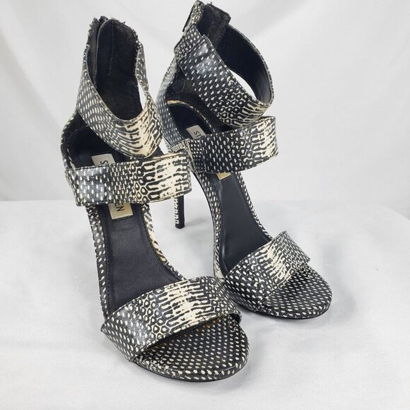 Steve Madden Black and White Patterned Heels - Picture 3 of 11
